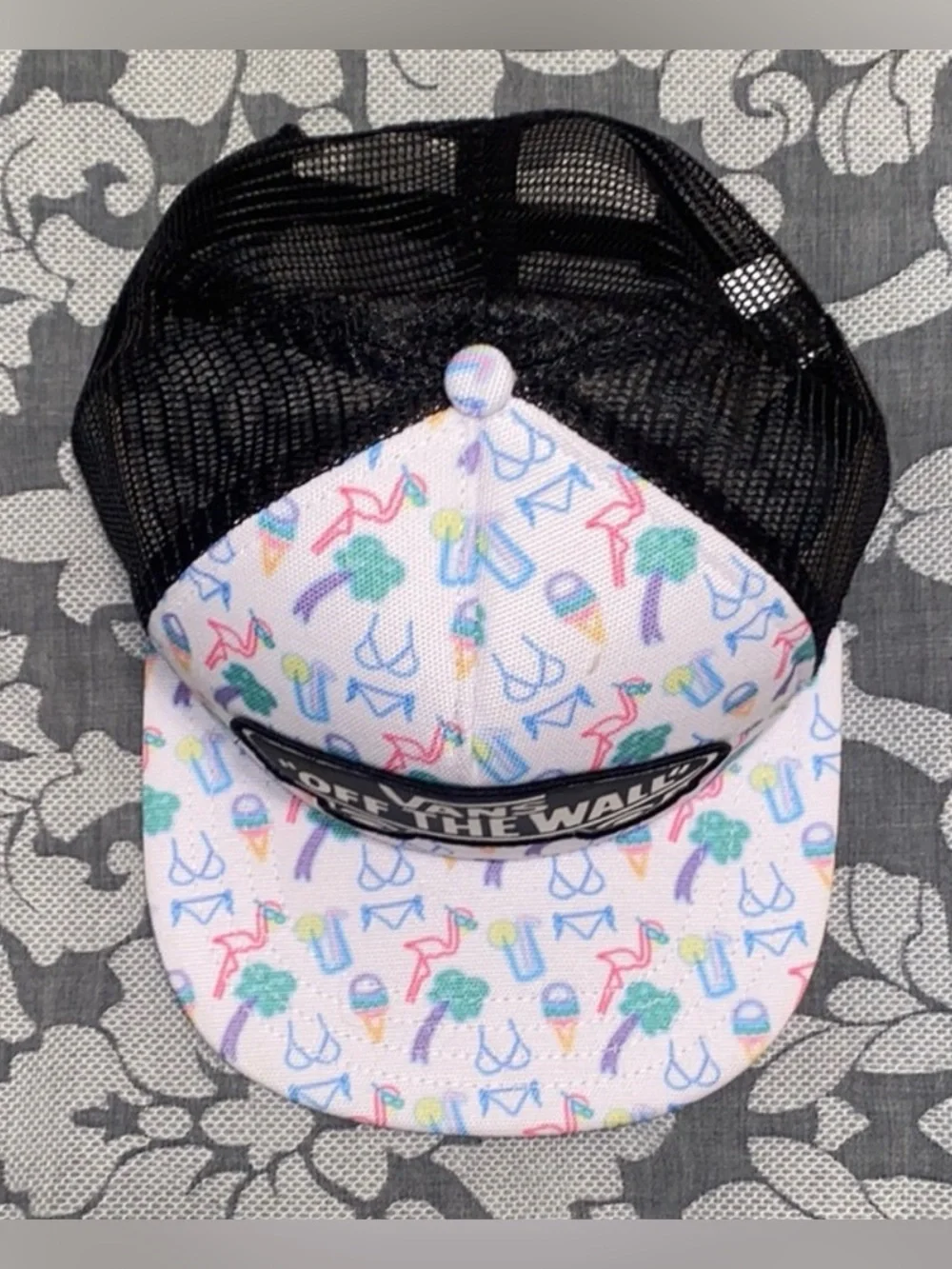 Vans Off The Wall Trucker Hat ✨Brand New✨